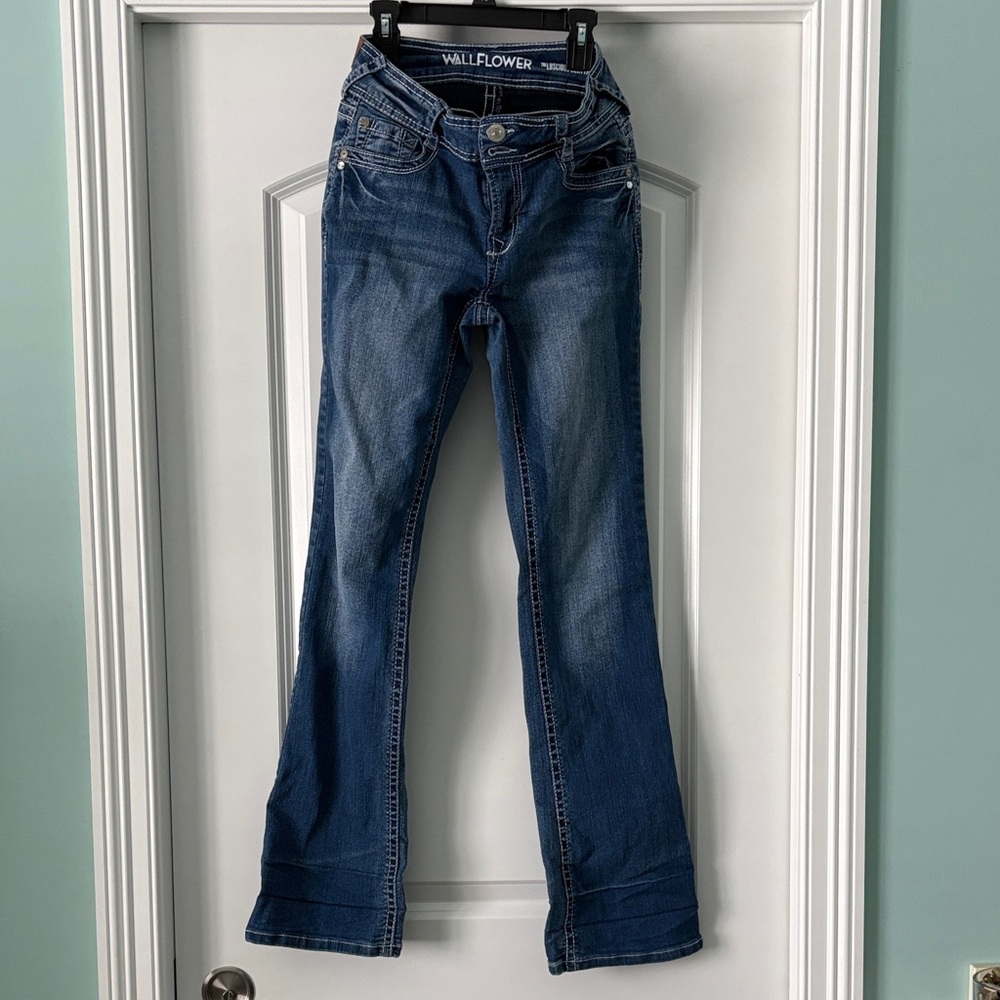 Wallflower Women's Classic Blue Flare Jeans